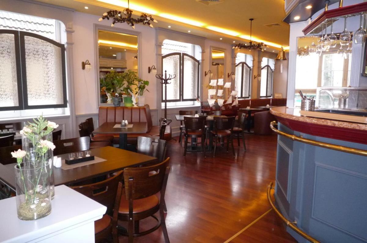 Doppelzimmer Brunch, Direkt Am Alten Strom Rostock Eksteriør billede